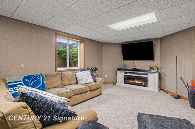 3790 N Gleaner Road, Freeland, MI 48623
