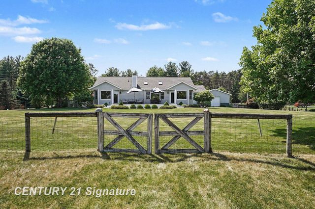 3790 N Gleaner Road, Freeland, MI 48623