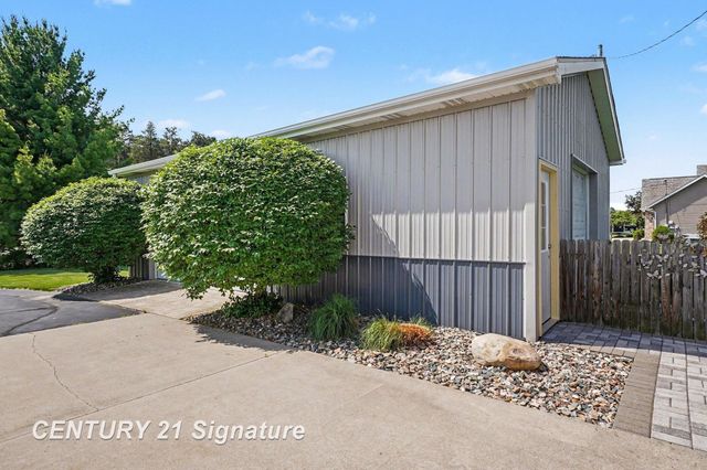 3790 N Gleaner Road, Freeland, MI 48623