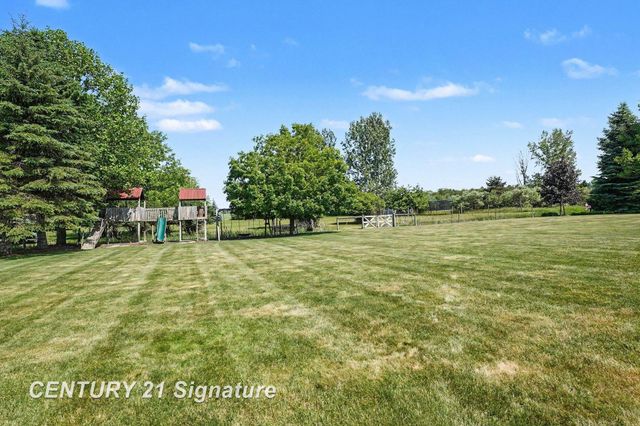 3790 N Gleaner Road, Freeland, MI 48623