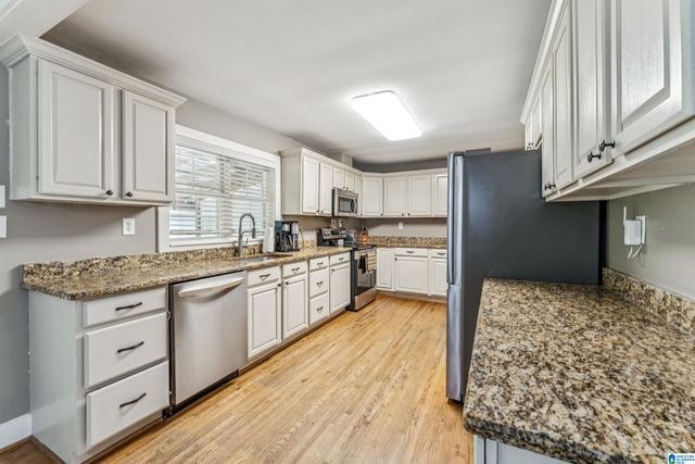 6961 OLD HIGHWAY 280, Sterrett, AL 35147