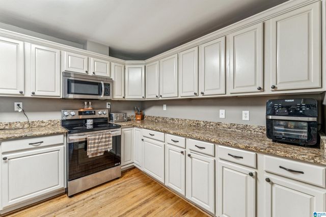 6961 OLD HIGHWAY 280, Sterrett, AL 35147
