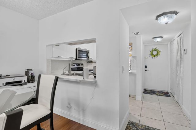 2793 NW 104th Avenue 203, Sunrise, FL 33322