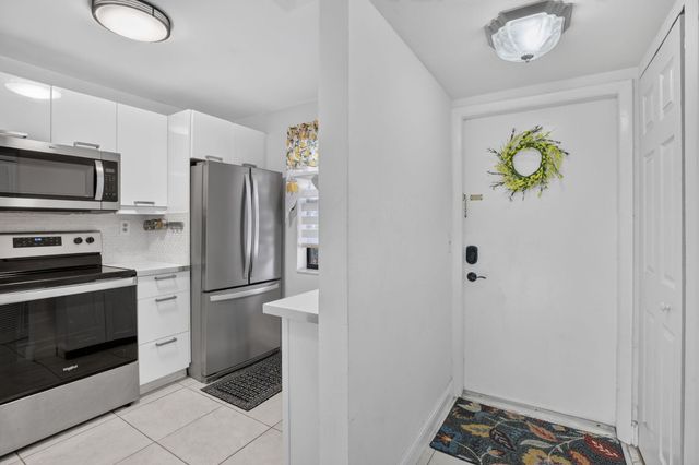 2793 NW 104th Avenue 203, Sunrise, FL 33322