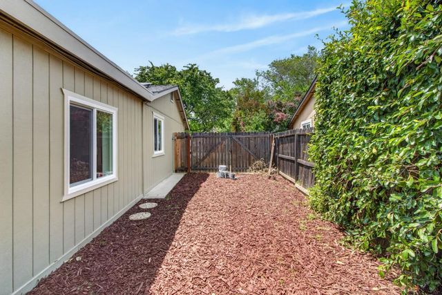 5733 Mesa Verde Cir, Rocklin, CA 95677
