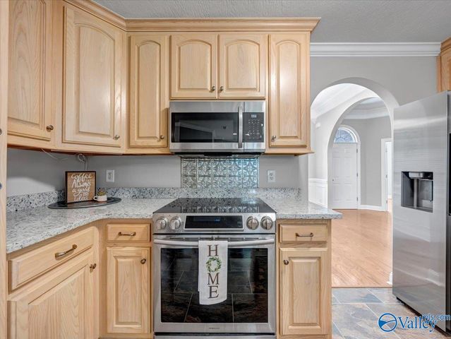 329 Antler Point Drive, New Market, AL 35761