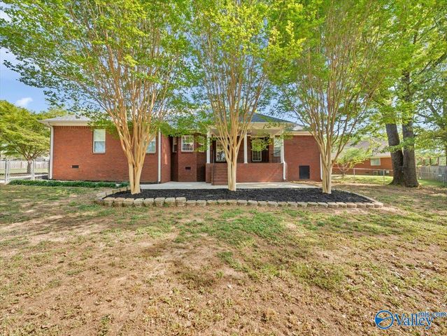 329 Antler Point Drive, New Market, AL 35761