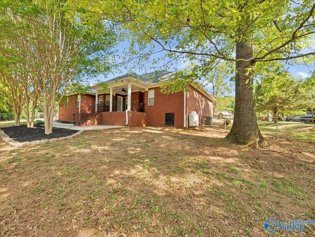 329 Antler Point Drive, New Market, AL 35761