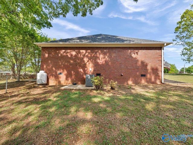 329 Antler Point Drive, New Market, AL 35761