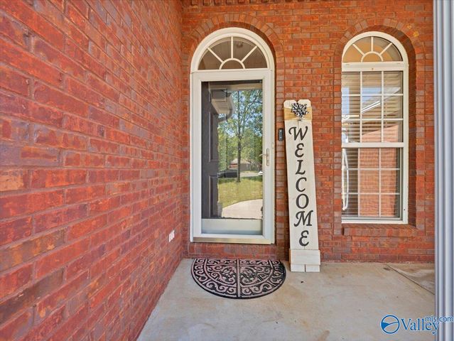 329 Antler Point Drive, New Market, AL 35761