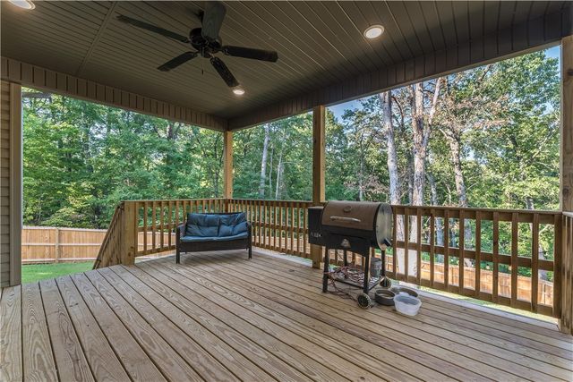 13 Hinckley Circle, Bella Vista, AR 72714