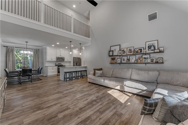 13 Hinckley Circle, Bella Vista, AR 72714