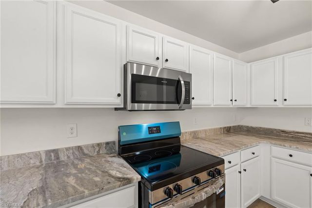 3864 Foliage Drive, Winston-salem, NC 27101