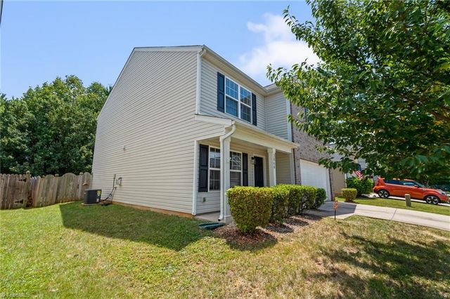 3864 Foliage Drive, Winston-salem, NC 27101