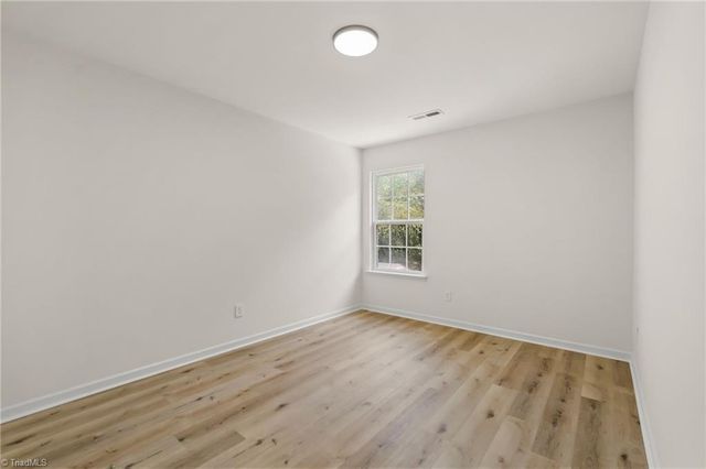3864 Foliage Drive, Winston-salem, NC 27101
