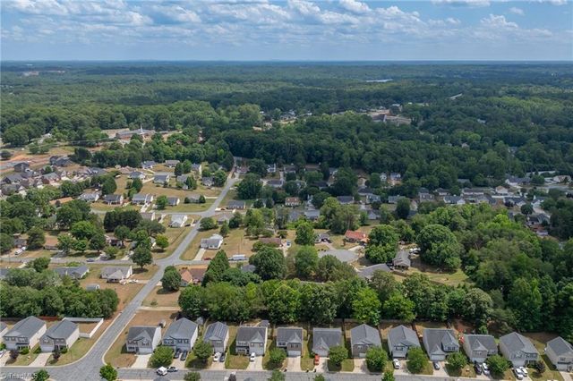 3864 Foliage Drive, Winston-salem, NC 27101