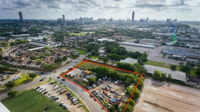 6220&6223 Skyline Drive, Houston, TX 77057