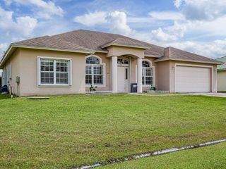 581 SW Grove Avenue, Port St. Lucie, Port St Lucie, FL 34983