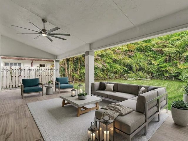 716 Lake Blvd 716, Weston, FL 33326