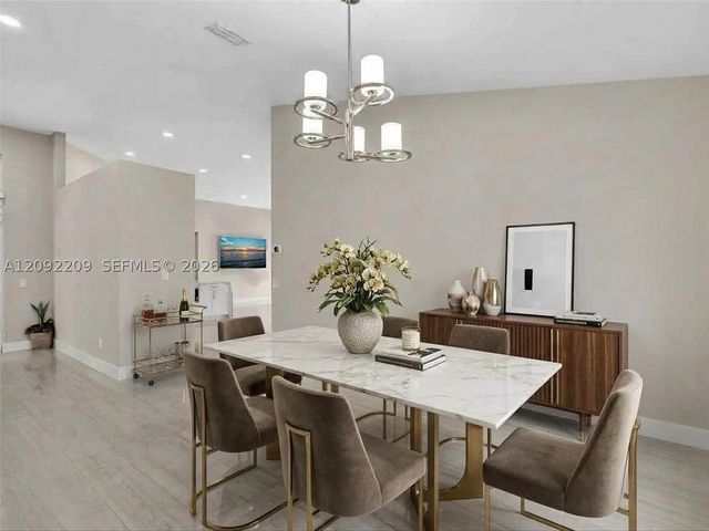 716 Lake Blvd 716, Weston, FL 33326