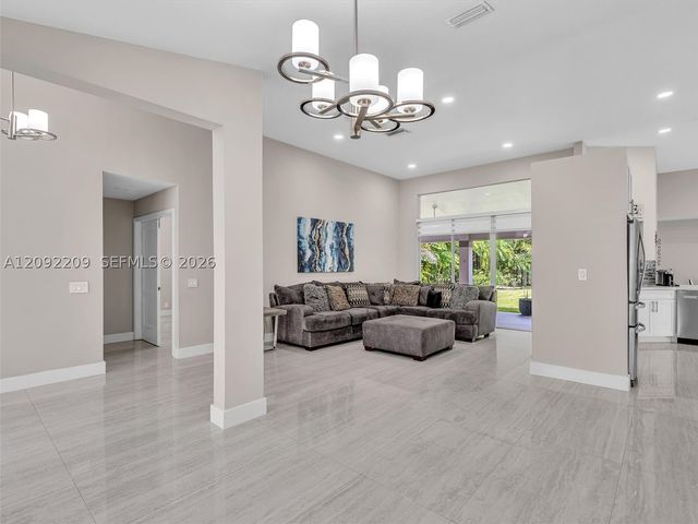 716 Lake Blvd 716, Weston, FL 33326