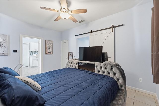 10107 N ASTER AVENUE, Tampa, FL 33612