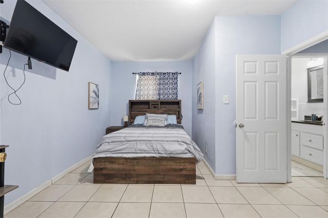 10107 N ASTER AVENUE, Tampa, FL 33612