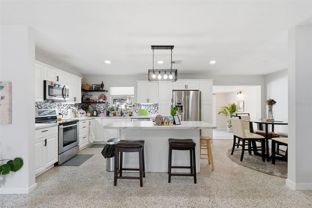 10107 N ASTER AVENUE, Tampa, FL 33612