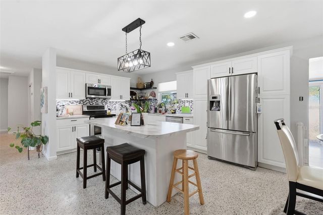 10107 N ASTER AVENUE, Tampa, FL 33612