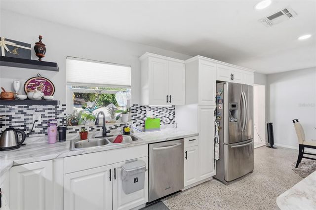 10107 N ASTER AVENUE, Tampa, FL 33612