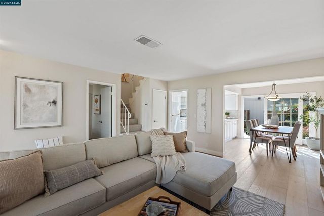 18 18 Miramonte Dr, Moraga, CA 94556