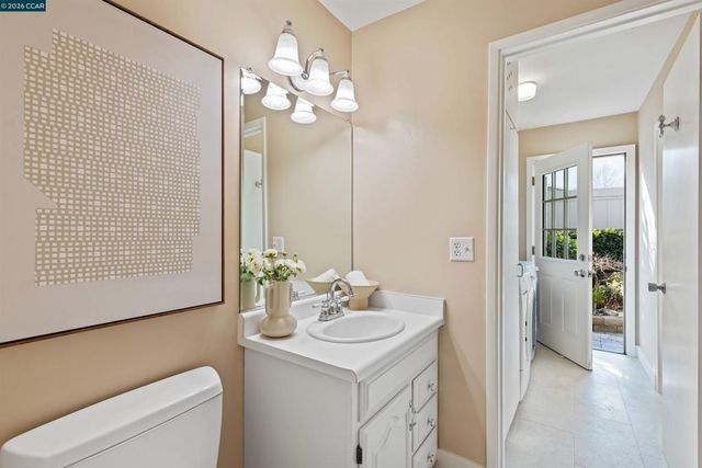 18 18 Miramonte Dr, Moraga, CA 94556