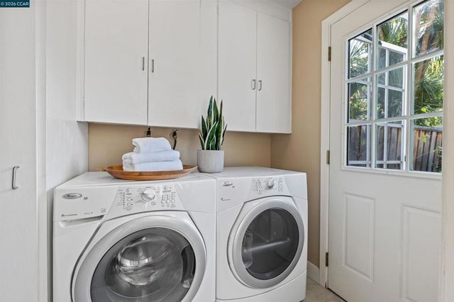 18 18 Miramonte Dr, Moraga, CA 94556