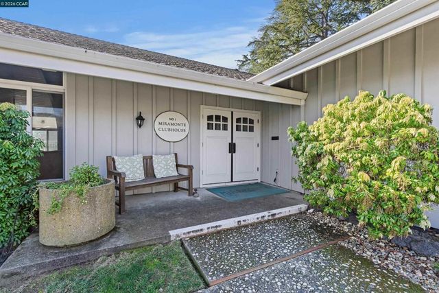 18 18 Miramonte Dr, Moraga, CA 94556