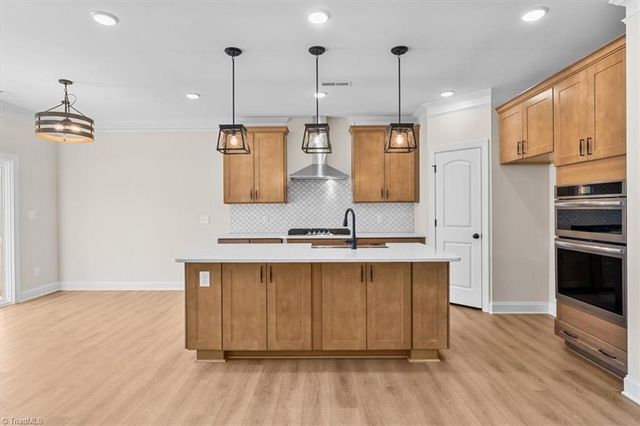 300 Redland Road, Advance, NC 27006