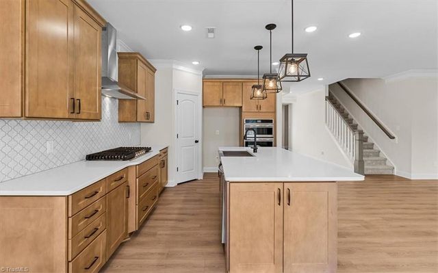 300 Redland Road, Advance, NC 27006