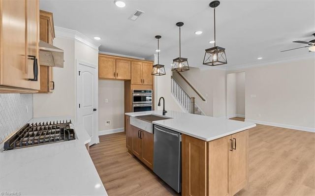 300 Redland Road, Advance, NC 27006