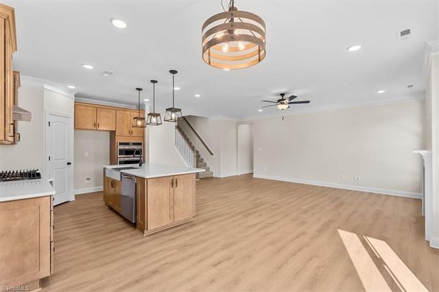 300 Redland Road, Advance, NC 27006