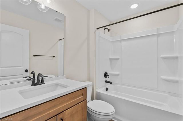 300 Redland Road, Advance, NC 27006