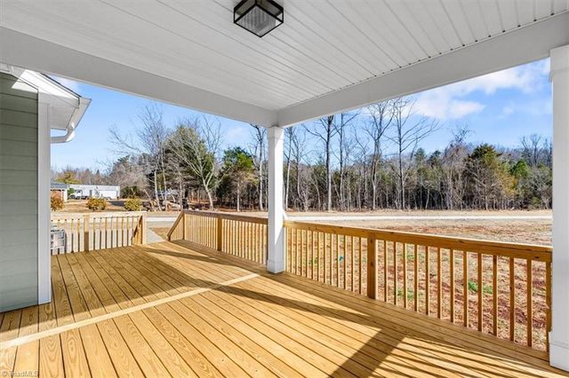 300 Redland Road, Advance, NC 27006