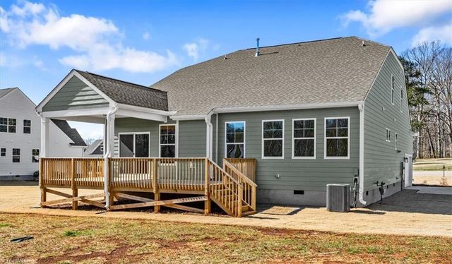 300 Redland Road, Advance, NC 27006