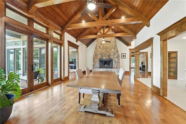 24730 Tontine Road, Kansas City, KS 66109