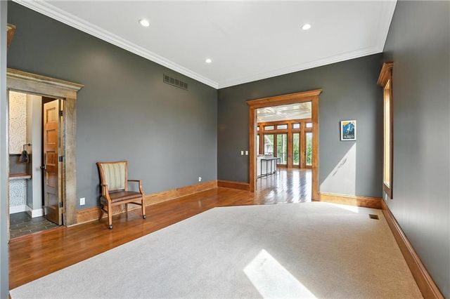 24730 Tontine Road, Kansas City, KS 66109