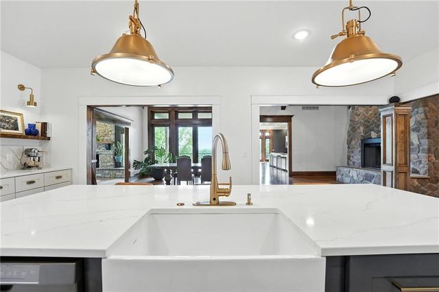 24730 Tontine Road, Kansas City, KS 66109