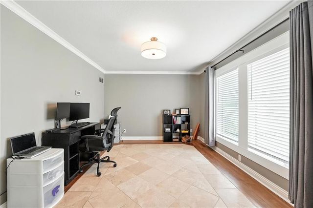 24730 Tontine Road, Kansas City, KS 66109