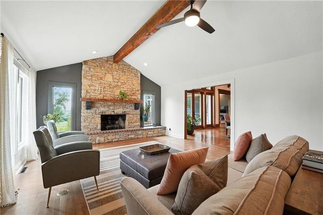 24730 Tontine Road, Kansas City, KS 66109