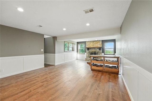 24730 Tontine Road, Kansas City, KS 66109