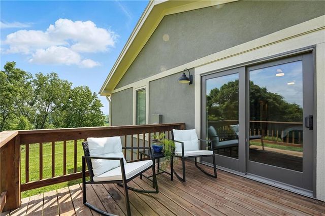 24730 Tontine Road, Kansas City, KS 66109