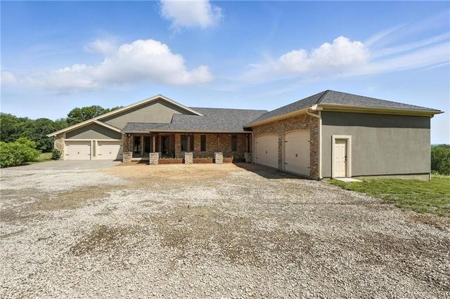 24730 Tontine Road, Kansas City, KS 66109