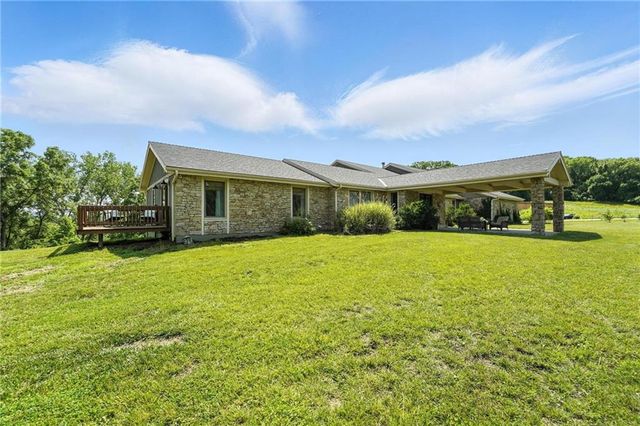 24730 Tontine Road, Kansas City, KS 66109